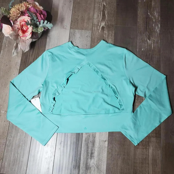 NWT Tek Gear Women's Ruffle Cutout Crop Tee Size XL Shy Green - Picture 13 of 15